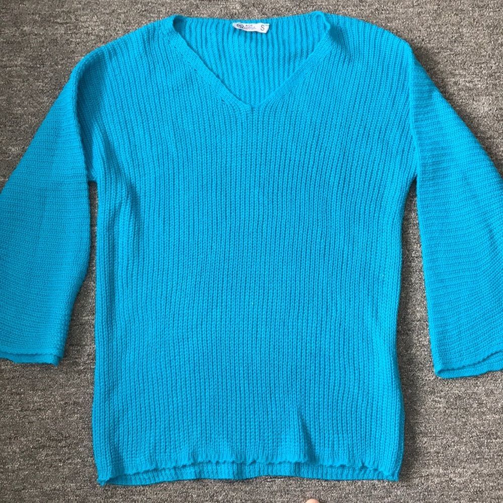 Vintage bright blue oversized knit sweater